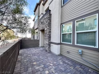 Photo #1: 2581065 Listing 