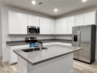 Photo #4: 2581065 Listing 