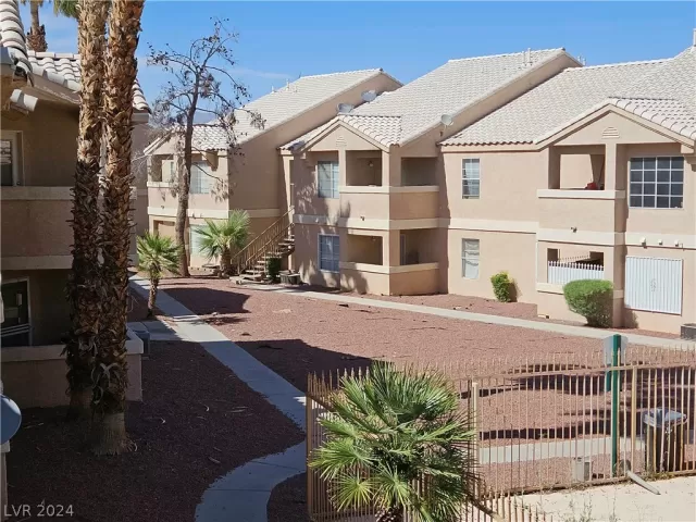 MLS: 2581100 Condo For Sale