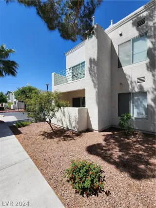 Photo #1: 2581133 Listing 