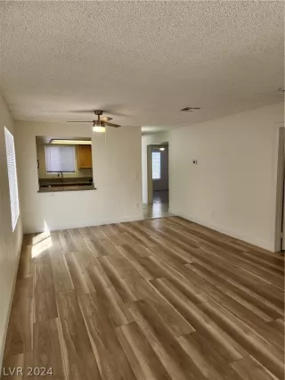 Photo #4: 2581133 Listing 