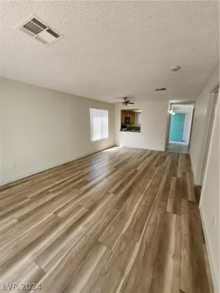 Photo #5: 2581133 Listing 