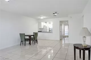 Photo #5: 2581164 Listing