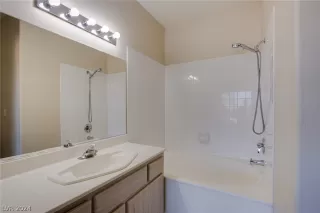 Photo #4: 2581203 Listing