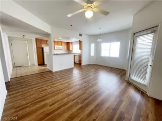 Photo #3: 2581207 Listing 