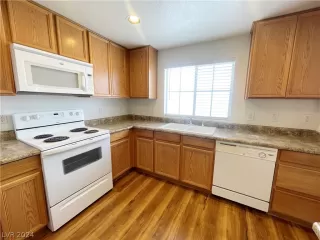 Photo #6: 2581207 Listing 