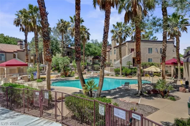 MLS: 2581268 Condo For Sale