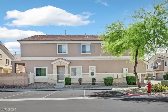 MLS: 2581298 Condo For Sale