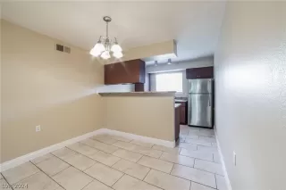 Photo #3: 2581299 Listing 