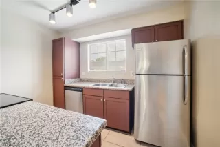 Photo #4: 2581299 Listing 