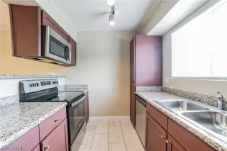 Photo #5: 2581299 Listing 