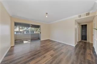 Photo #4: 2581307 Listing