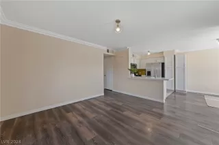 Photo #5: 2581307 Listing