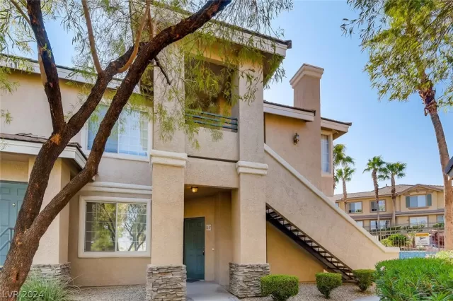 MLS: 2581325 Condo For Sale