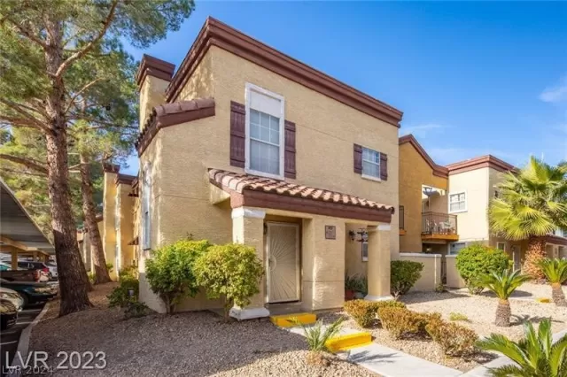 MLS: 2581330 Condo For Sale