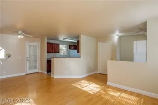 Photo #6: 2581330 Listing 