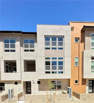 Photo #1: 2581337 Listing 