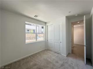 Photo #5: 2581337 Listing 