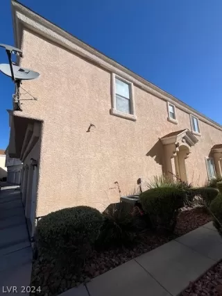 Photo #1: 2581346 Listing 