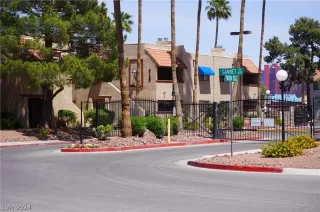 Photo #1: 2581355 Listing