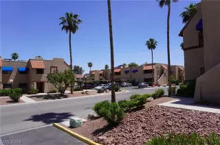 Photo #3: 2581355 Listing