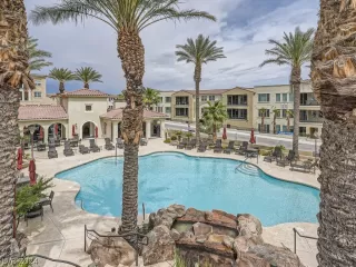 Photo #1: 2581365 Listing 