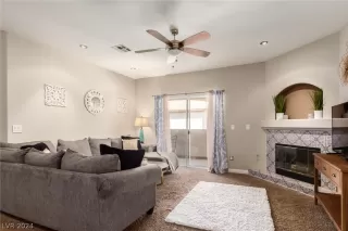 Photo #5: 2581423 Listing