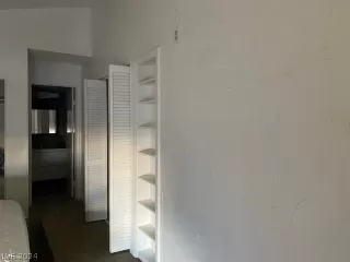 Photo #6: 2581468 Listing