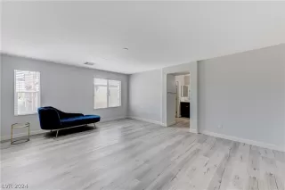 Photo #3: 2581490 Listing