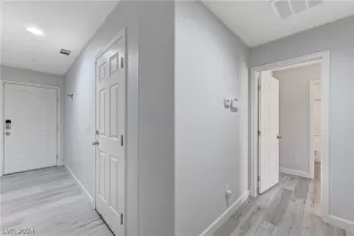 Photo #5: 2581490 Listing