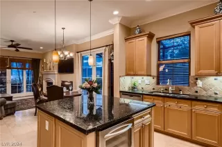 Photo #5: 2581496 Listing 