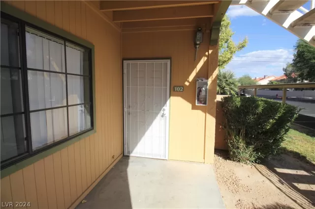 MLS: 2581521 Condo For Sale