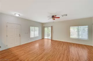 Photo #3: 2581564 Listing