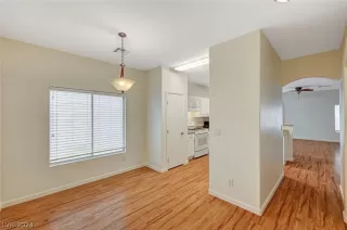 Photo #6: 2581564 Listing