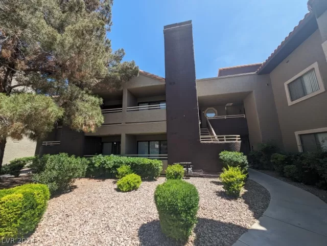 MLS: 2581592 Condo For Sale