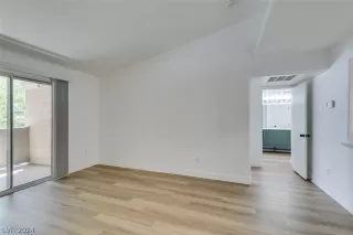 Photo #3: 2581667 Listing