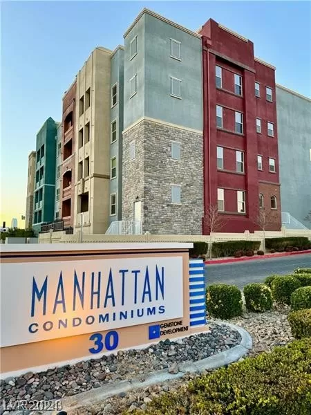 MLS: 2581669 Condo For Sale