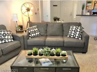 Photo #1: 2581677 Listing 