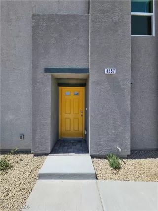 Photo #1: 2581680 Listing 