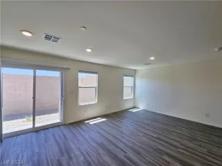 Photo #2: 2581680 Listing 