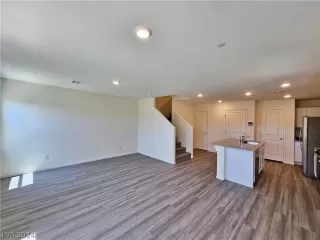 Photo #3: 2581680 Listing 
