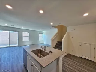 Photo #6: 2581680 Listing 