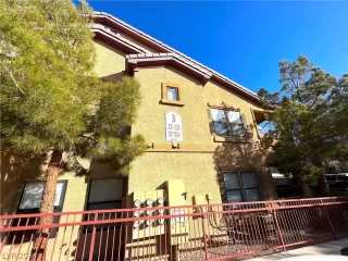 Photo #1: 2581685 Listing 