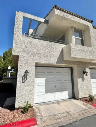 Photo #3: 2581700 Listing 