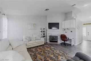 Photo #5: 2581750 Listing