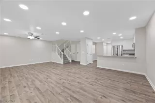 Photo #3: 2581761 Listing