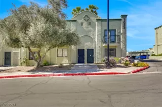 Photo #3: 2581851 Listing 