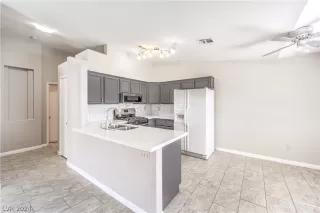 Photo #6: 2581861 Listing 