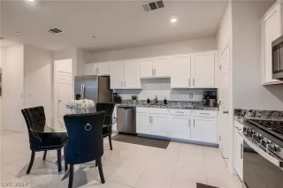 Photo #4: 2581872 Listing 