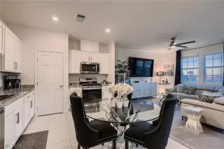 Photo #5: 2581872 Listing 